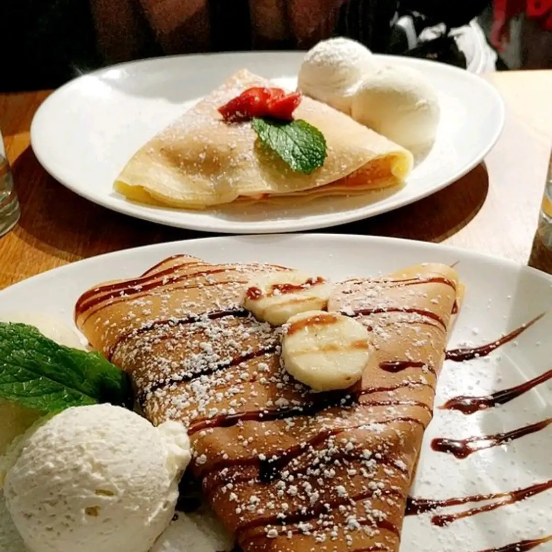 Photo of beautifully arranged food